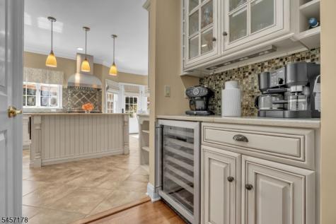 4 Mcmanus Drive Bridgewater NJ 08807