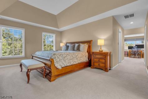 4 Mcmanus Drive Bridgewater NJ 08807