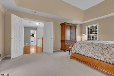 4 Mcmanus Drive Bridgewater NJ 08807