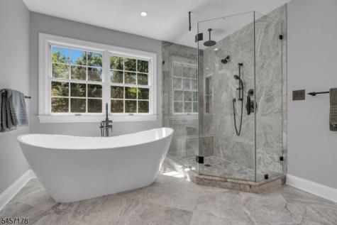 4 Mcmanus Drive Bridgewater NJ 08807