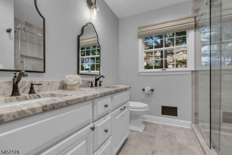 4 Mcmanus Drive Bridgewater NJ 08807