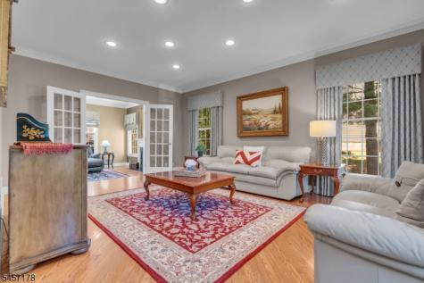 4 Mcmanus Drive Bridgewater NJ 08807