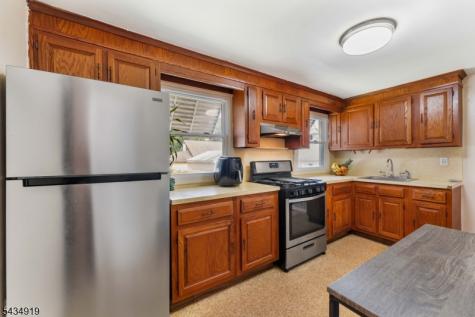210 Buchanan Street Linden NJ 07036