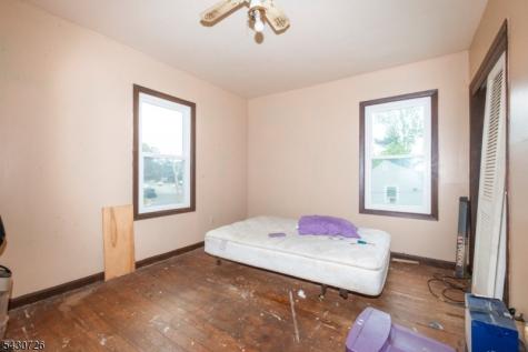 230 Aldene Road Roselle NJ 07203