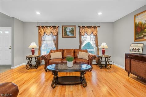 3 Magnolia Court Roxbury NJ 07876