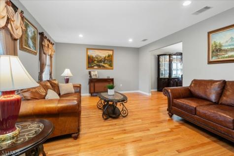 3 Magnolia Court Roxbury NJ 07876