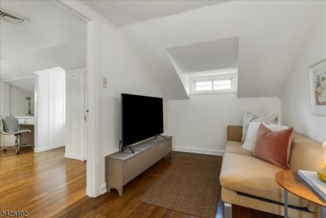 8 Lessing Road West Orange NJ 07052