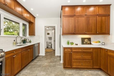 578 Ridgewood Avenue Glen Ridge Boro NJ 07028