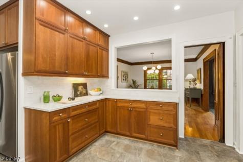 578 Ridgewood Avenue Glen Ridge Boro NJ 07028