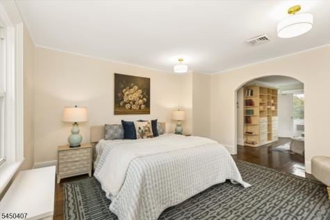 578 Ridgewood Avenue Glen Ridge Boro NJ 07028