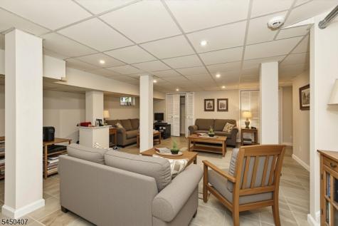 578 Ridgewood Avenue Glen Ridge Boro NJ 07028