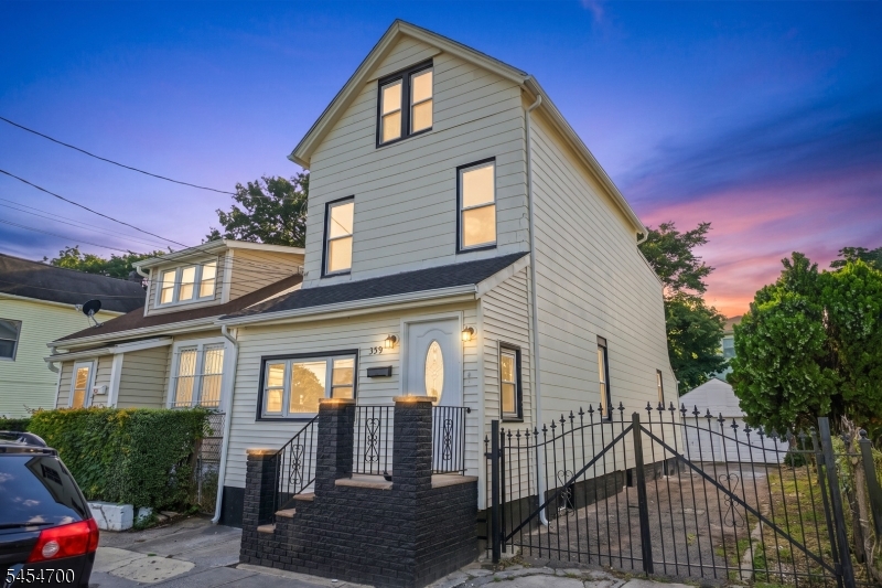 359 S 18th Street Newark NJ 07103