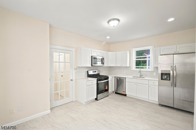 359 S 18th Street Newark NJ 07103