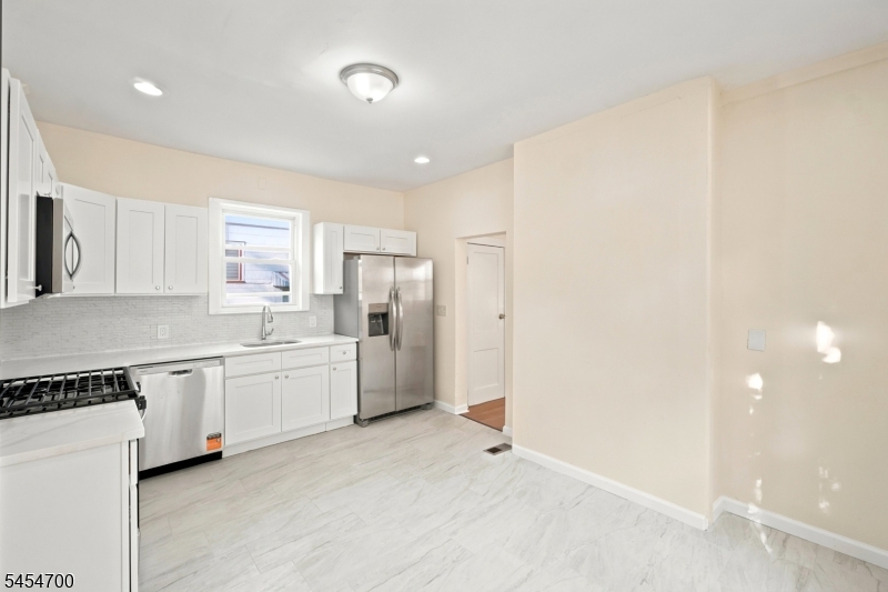 359 S 18th Street Newark NJ 07103