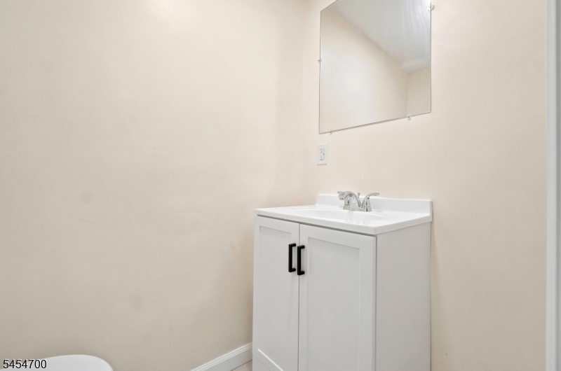 359 S 18th Street Newark NJ 07103