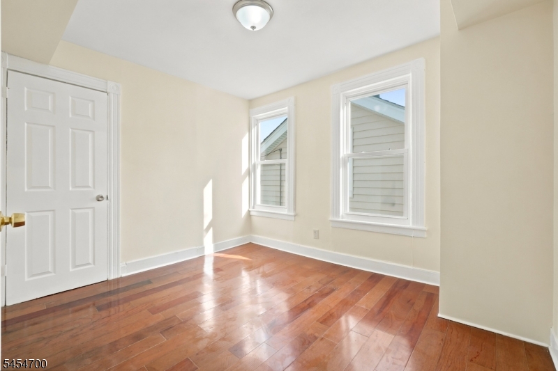 359 S 18th Street Newark NJ 07103