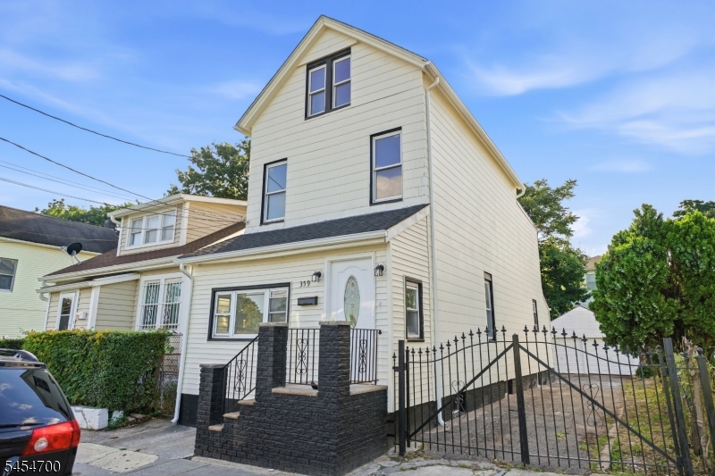359 S 18th Street Newark NJ 07103