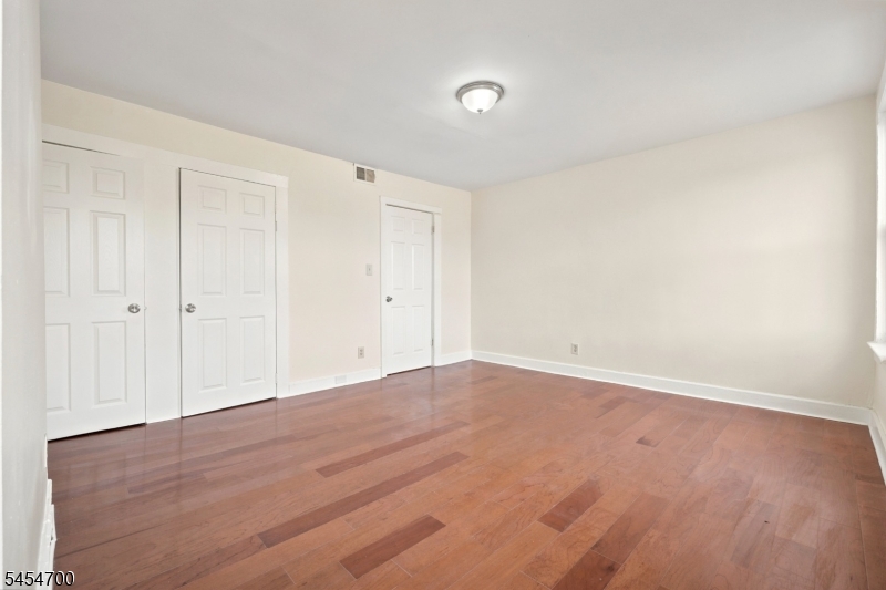 359 S 18th Street Newark NJ 07103
