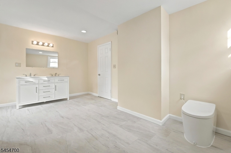 359 S 18th Street Newark NJ 07103