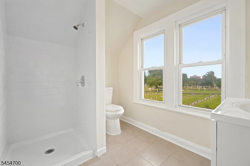 359 S 18th Street Newark NJ 07103