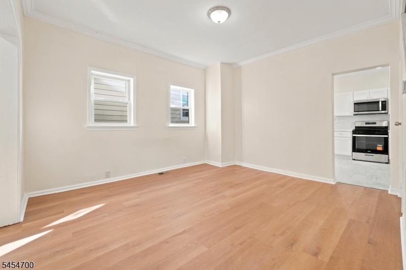 359 S 18th Street Newark NJ 07103