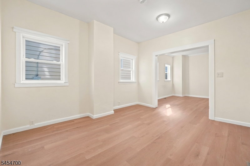 359 S 18th Street Newark NJ 07103