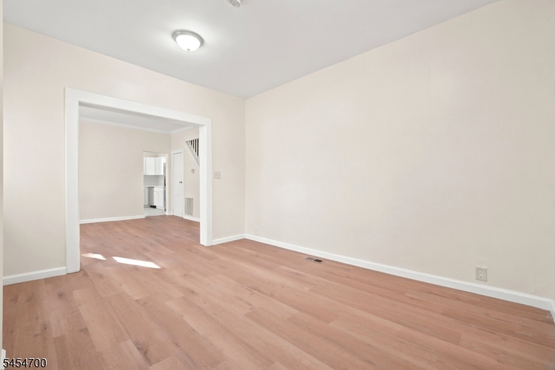 359 S 18th Street Newark NJ 07103
