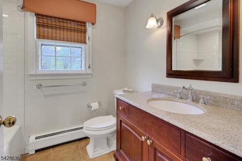 59 Green Hill Road Kinnelon NJ 07405