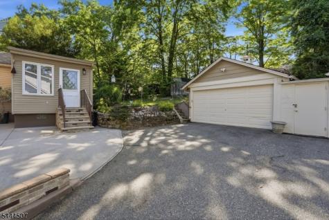 16 Arlington Avenue Caldwell Boro NJ 07006