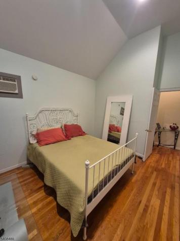 67 Marne Street Newark NJ 07105