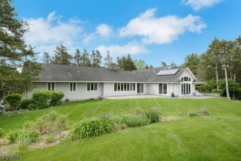 35 Ski Hill Drive Bedminster NJ 07921