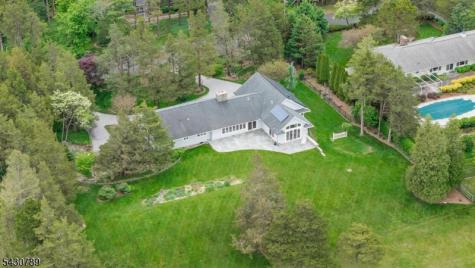 35 Ski Hill Drive Bedminster NJ 07921