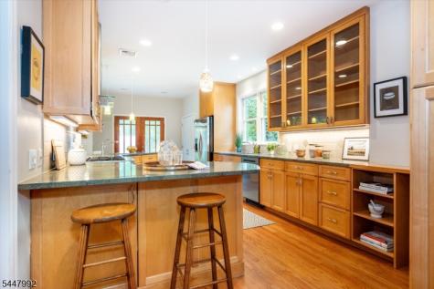 493 Richmond Avenue Maplewood NJ 07040