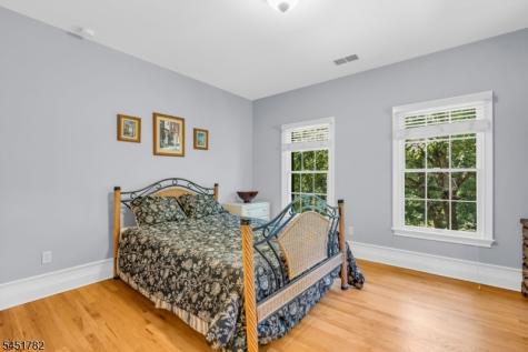 49 Parker Road Chester NJ 07930