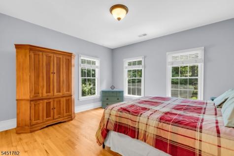 49 Parker Road Chester NJ 07930