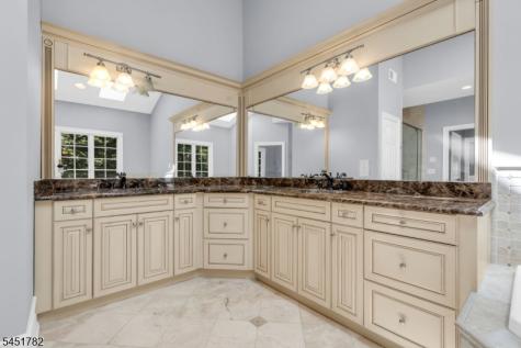 49 Parker Road Chester NJ 07930