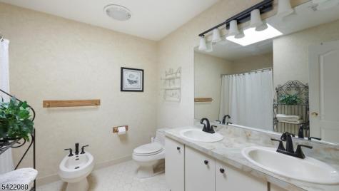 19 Partridge Road Readington NJ 08822