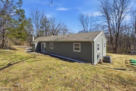 25 County Road 521 Hampton NJ 07860