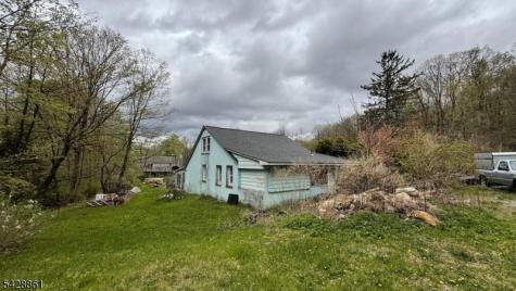 2 Lake Stockholm Terrace Jefferson NJ 07460