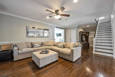 530 5TH Avenue Lyndhurst NJ 07071