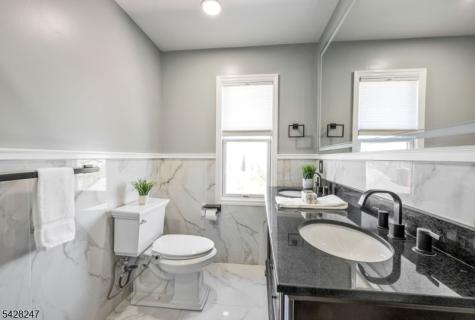 530 5TH Avenue Lyndhurst NJ 07071