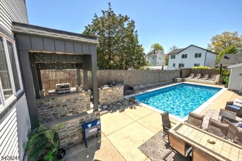 530 5TH Avenue Lyndhurst NJ 07071