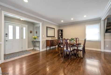 530 5TH Avenue Lyndhurst NJ 07071