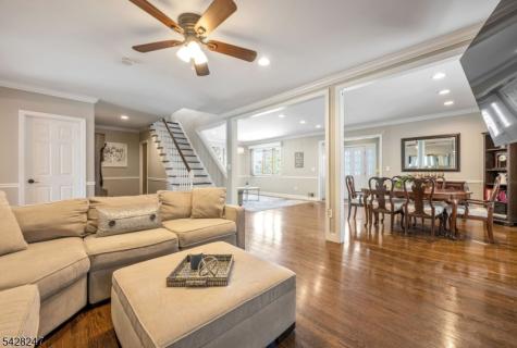 530 5TH Avenue Lyndhurst NJ 07071