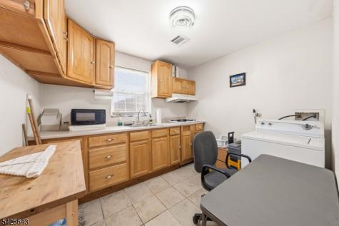 528 Spring Street Elizabeth NJ 07201