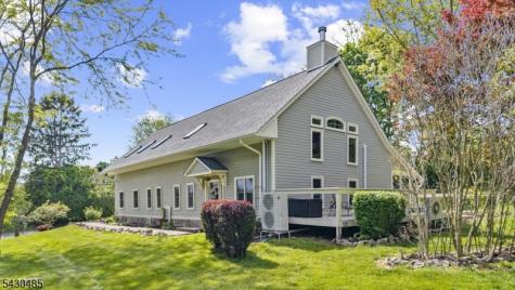 307 County Road 579 Bethlehem NJ 08802