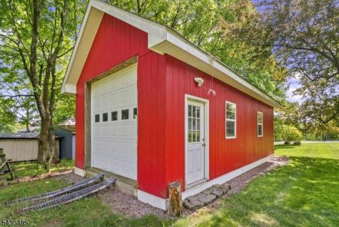 307 County Road 579 Bethlehem NJ 08802