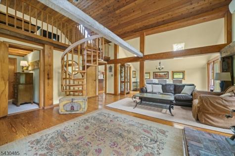 307 County Road 579 Bethlehem NJ 08802