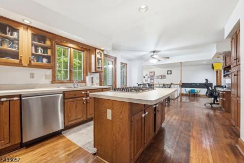 4 Meadow Oak Drive Frelinghuysen NJ 07825