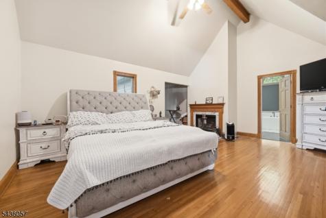 4 Meadow Oak Drive Frelinghuysen NJ 07825